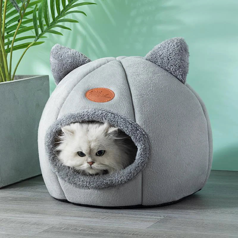 Sleep Comfort In Winter Cat Bed